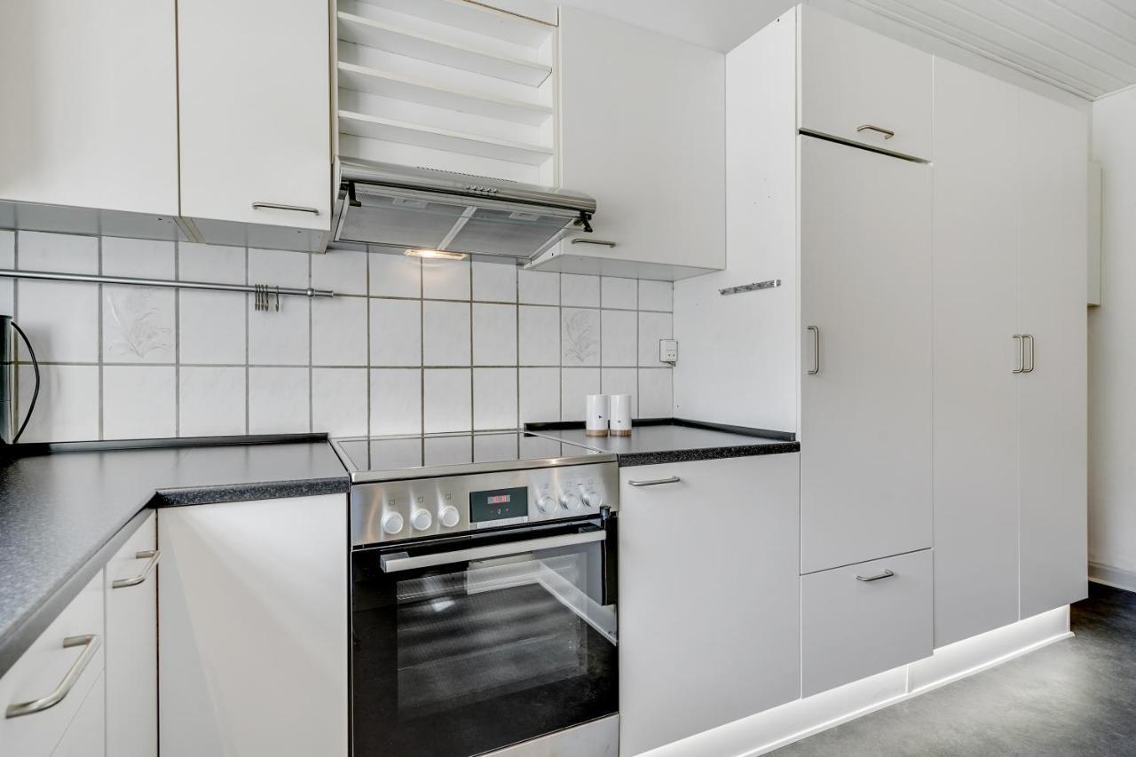 Hotel Apartment With A Lake View - 2 Room Apartment Krusa Bagian luar foto